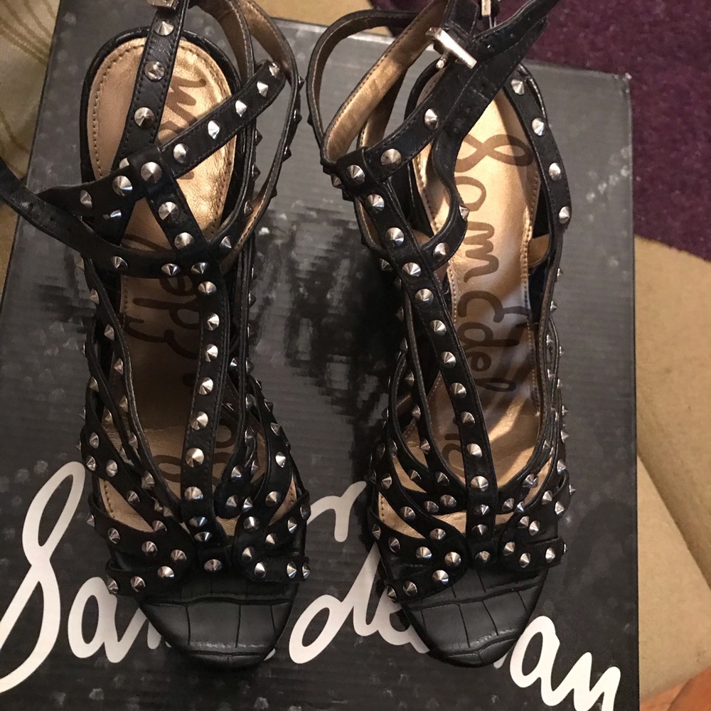 Sam Edelman Black Leather Sandal w Spikes Size 7.5